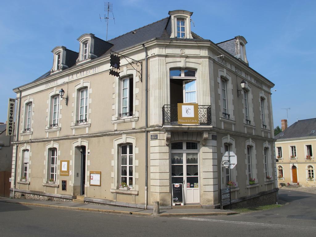 ホテルLe Relais De La Caleche Saint-Denis-dʼAnjou エクステリア 写真