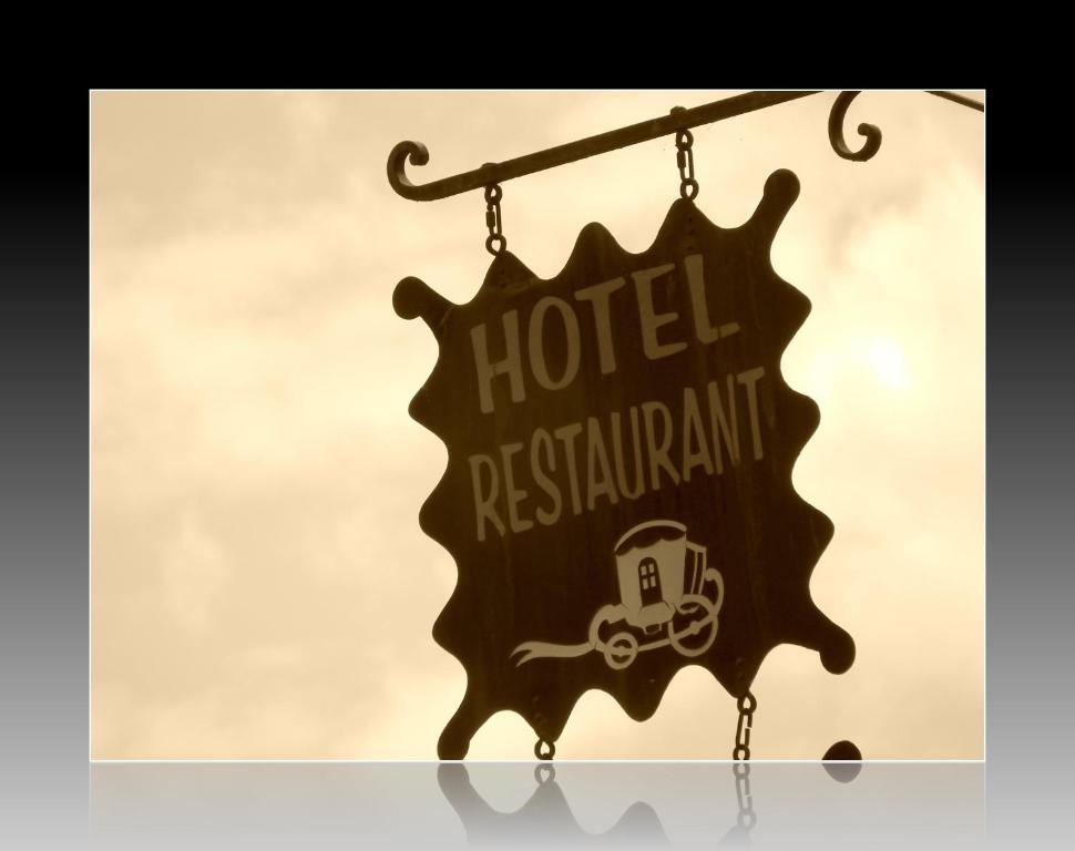 ホテルLe Relais De La Caleche Saint-Denis-dʼAnjou エクステリア 写真
