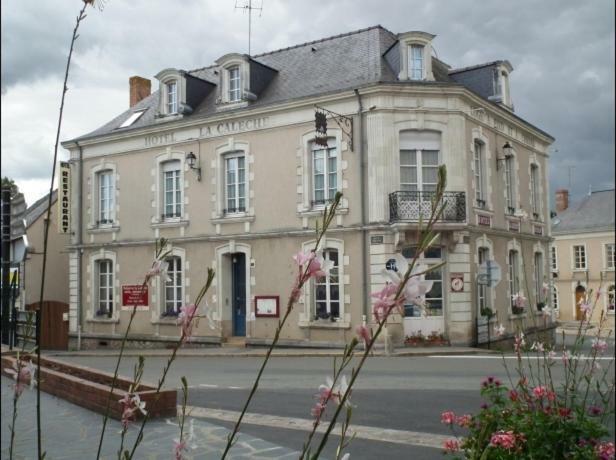 ホテルLe Relais De La Caleche Saint-Denis-dʼAnjou エクステリア 写真