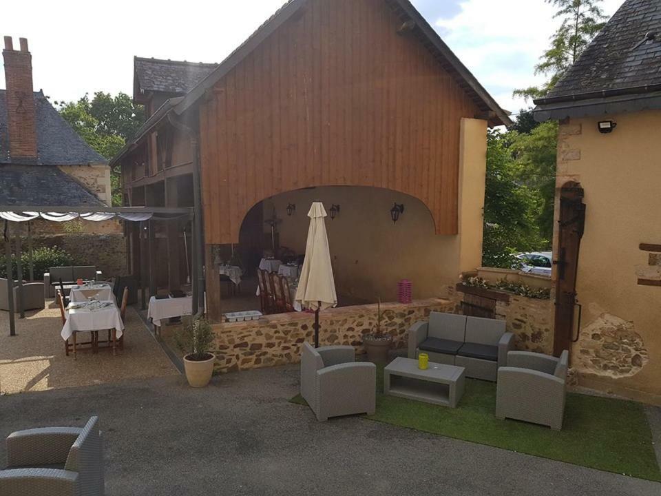 ホテルLe Relais De La Caleche Saint-Denis-dʼAnjou エクステリア 写真
